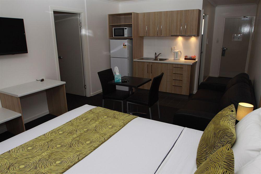 Abode37 Motel Emerald Extérieur photo