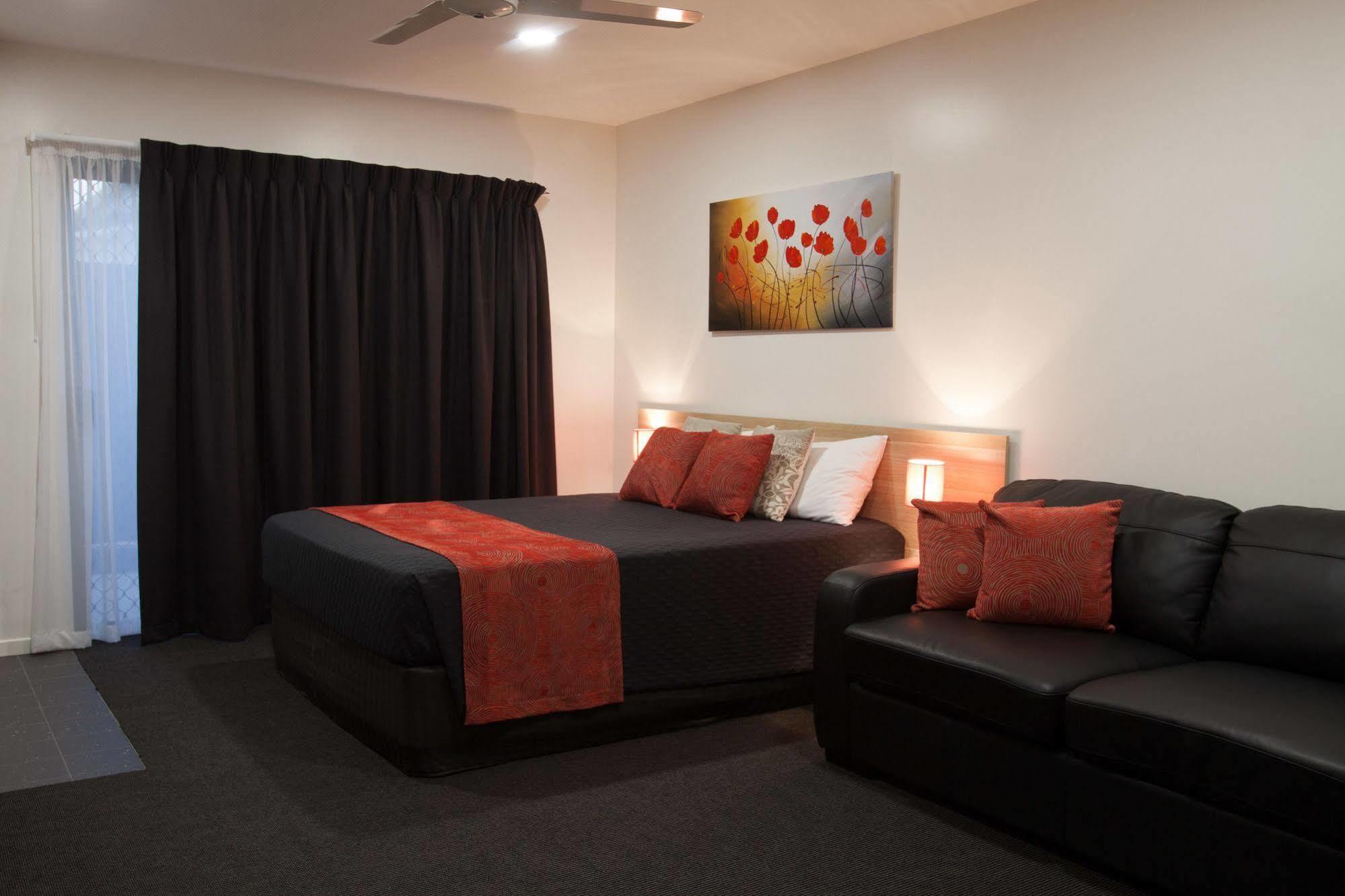Abode37 Motel Emerald Extérieur photo