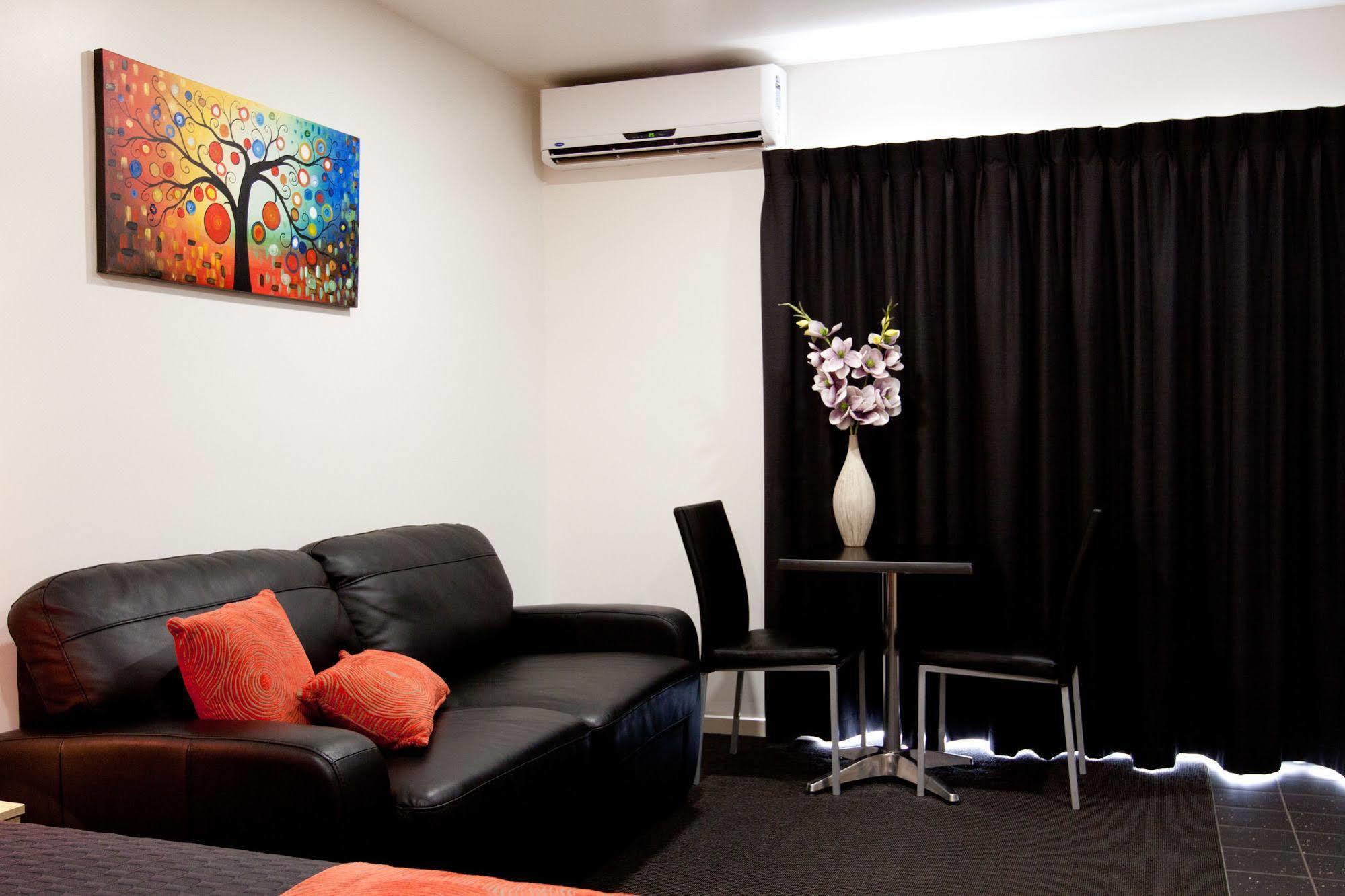 Abode37 Motel Emerald Extérieur photo